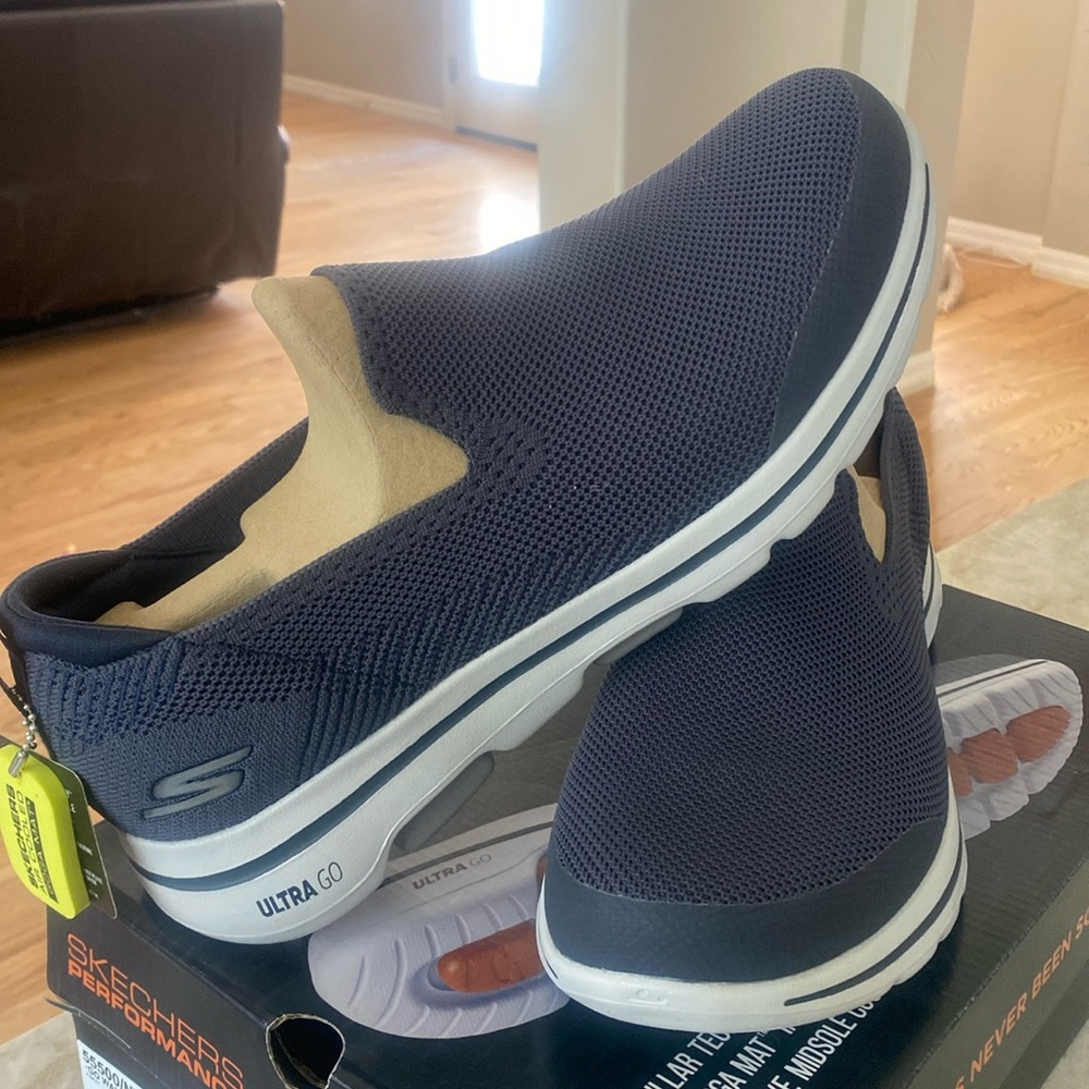 Skechers